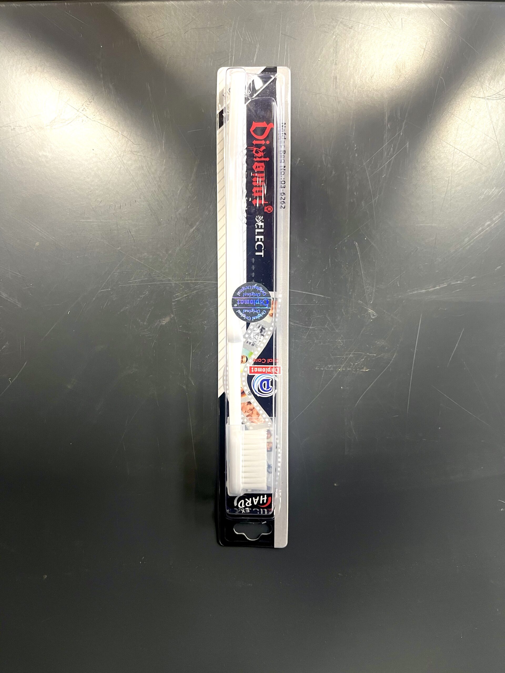 Diplomat toothbrush